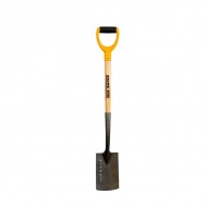 True Temper Border Spade With Wooden D Handle
