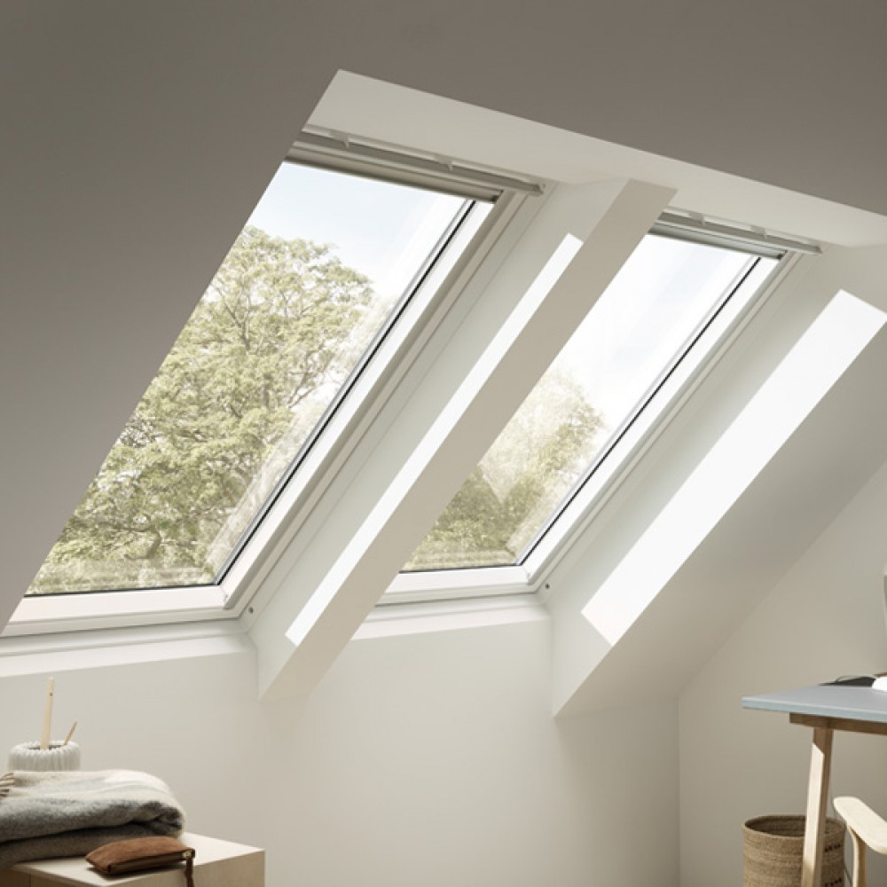 Velux Ggu Mk04 0070 Centre-pivot 78 X 98 White Polyurethane 2x Glazed