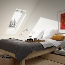 Velux Ggu Mk04 0070 Centre-pivot 78 X 98 White Polyurethane 2x Glazed