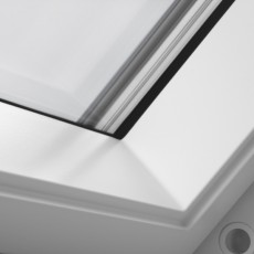 Velux Ggu Mk04 0070 Centre-pivot 78 X 98 White Polyurethane 2x Glazed