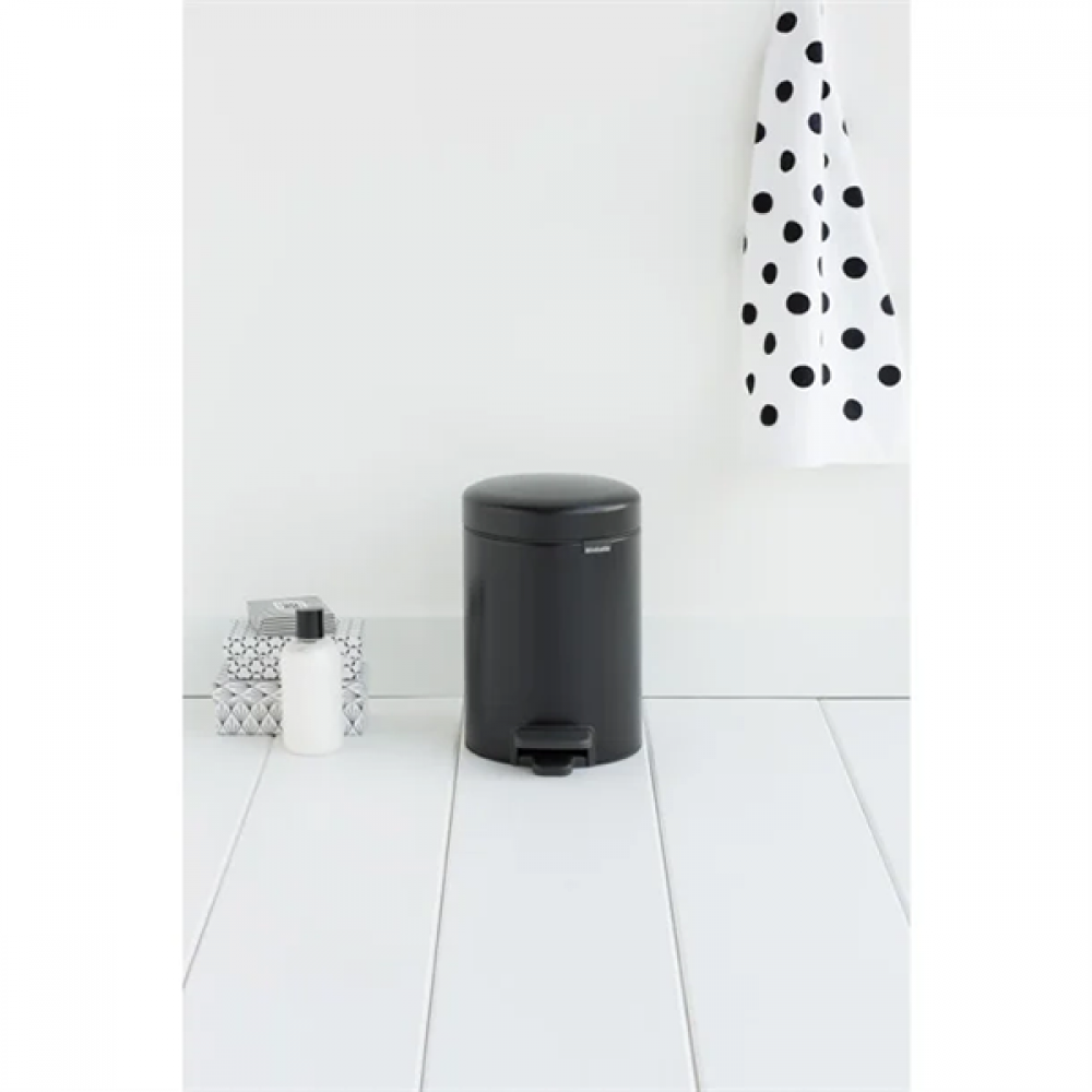 Brabantia Newicon Bin 3l Matt Black | 11 33 21