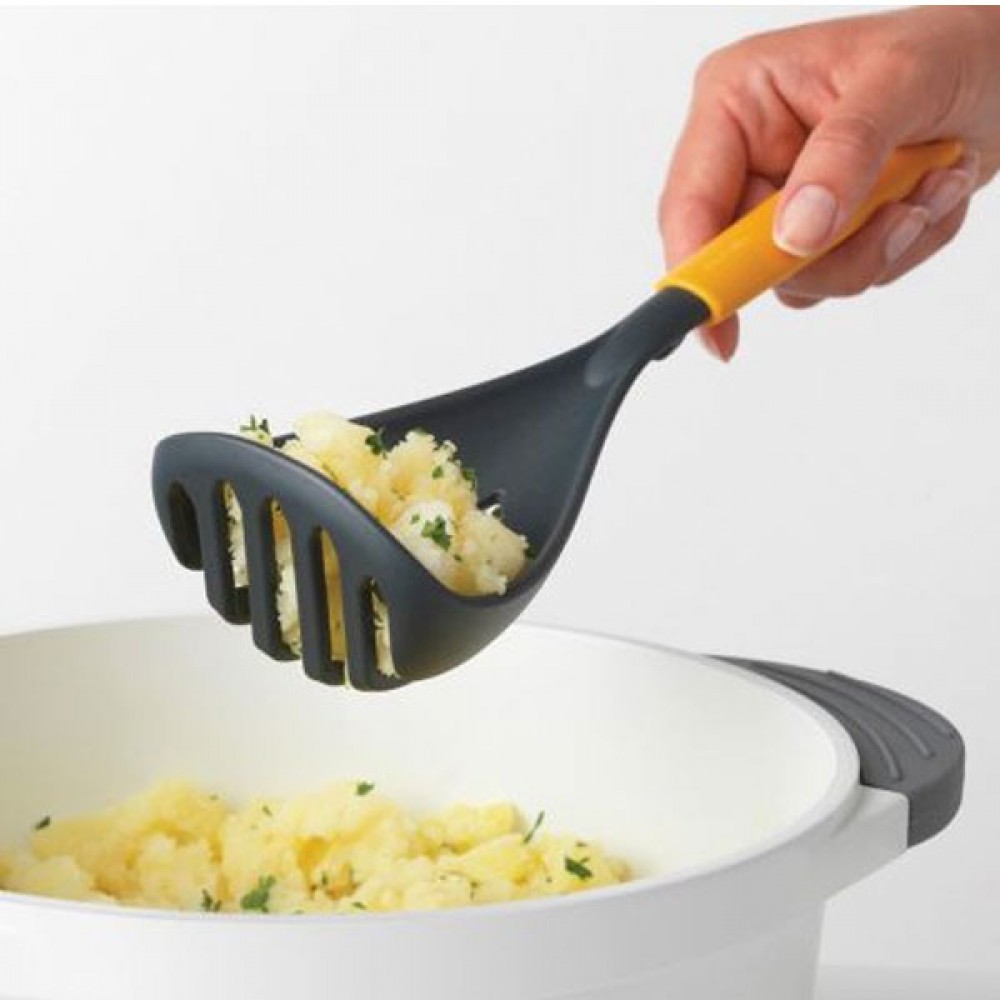 Brabantia Potato Masher Plus Spoon | 122866