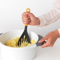 Brabantia Potato Masher Plus Spoon | 122866