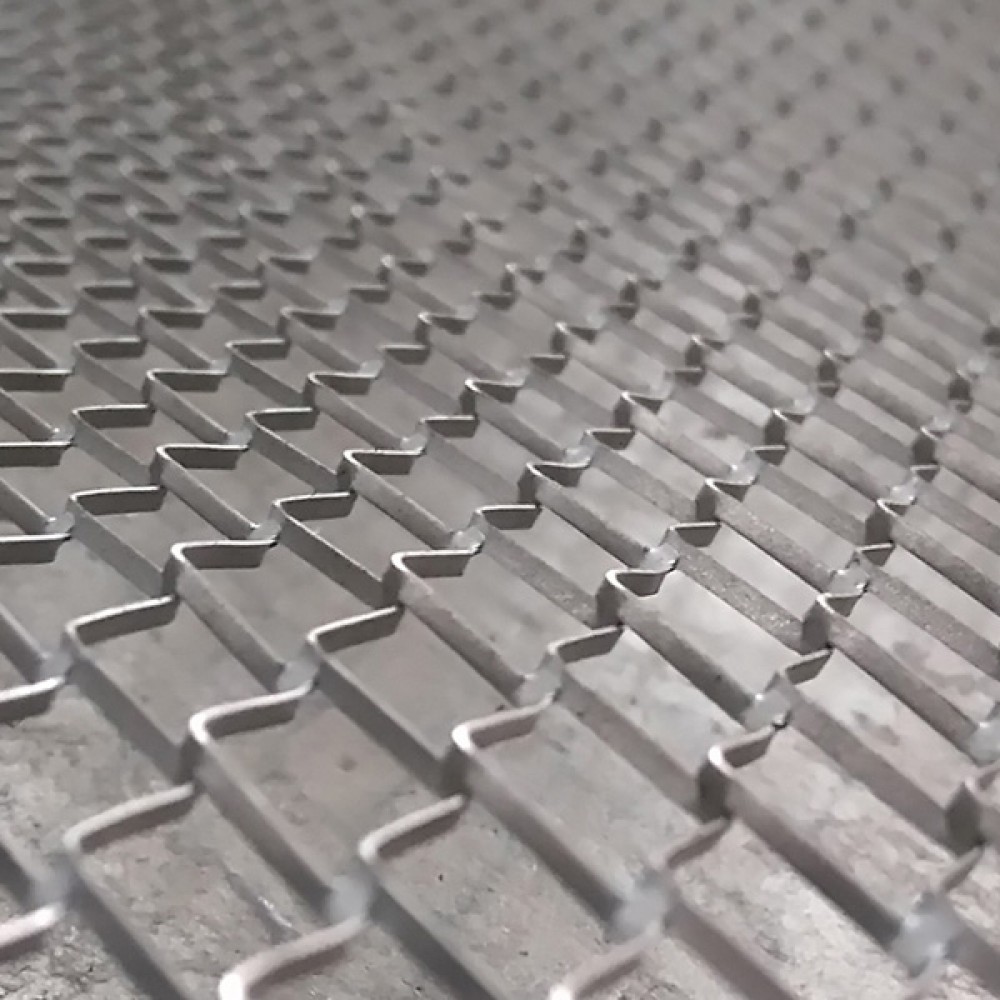 Expanding Metal 8x2 Standard