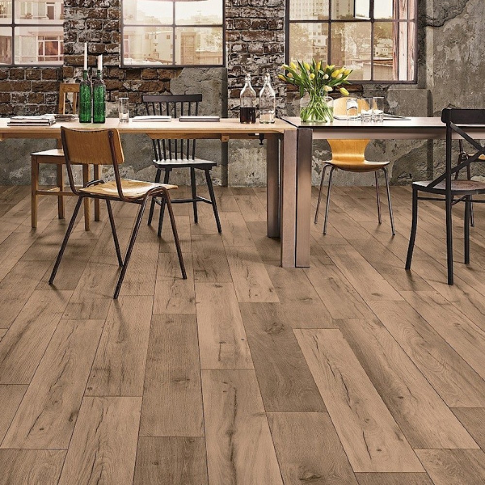 Canadia Wild West Oak Long Laminate Floor | 12mm | K224 | 2.32YD²