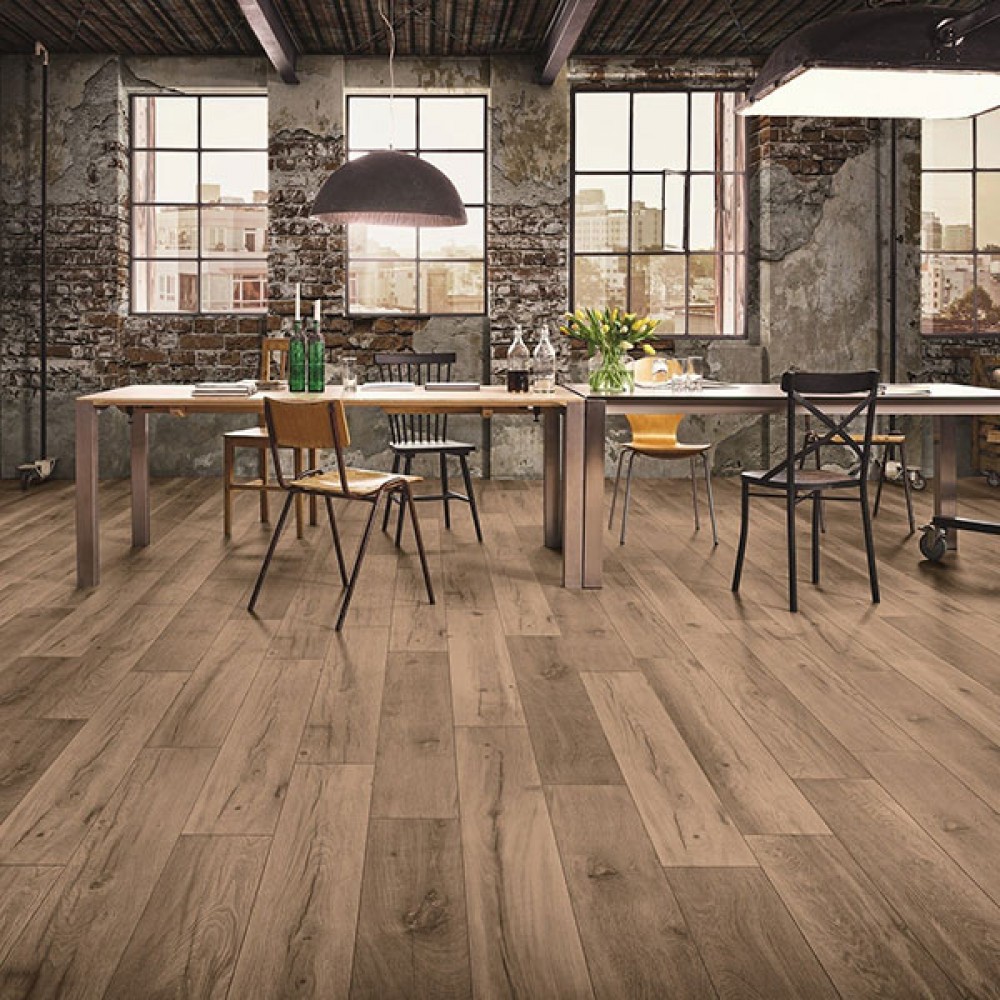 Canadia Wild West Oak Long Laminate Floor | 12mm | K224 | 2.32YD²