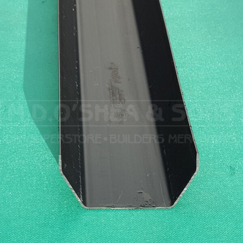 Jg Kelly 4 Metre Gutter White/black