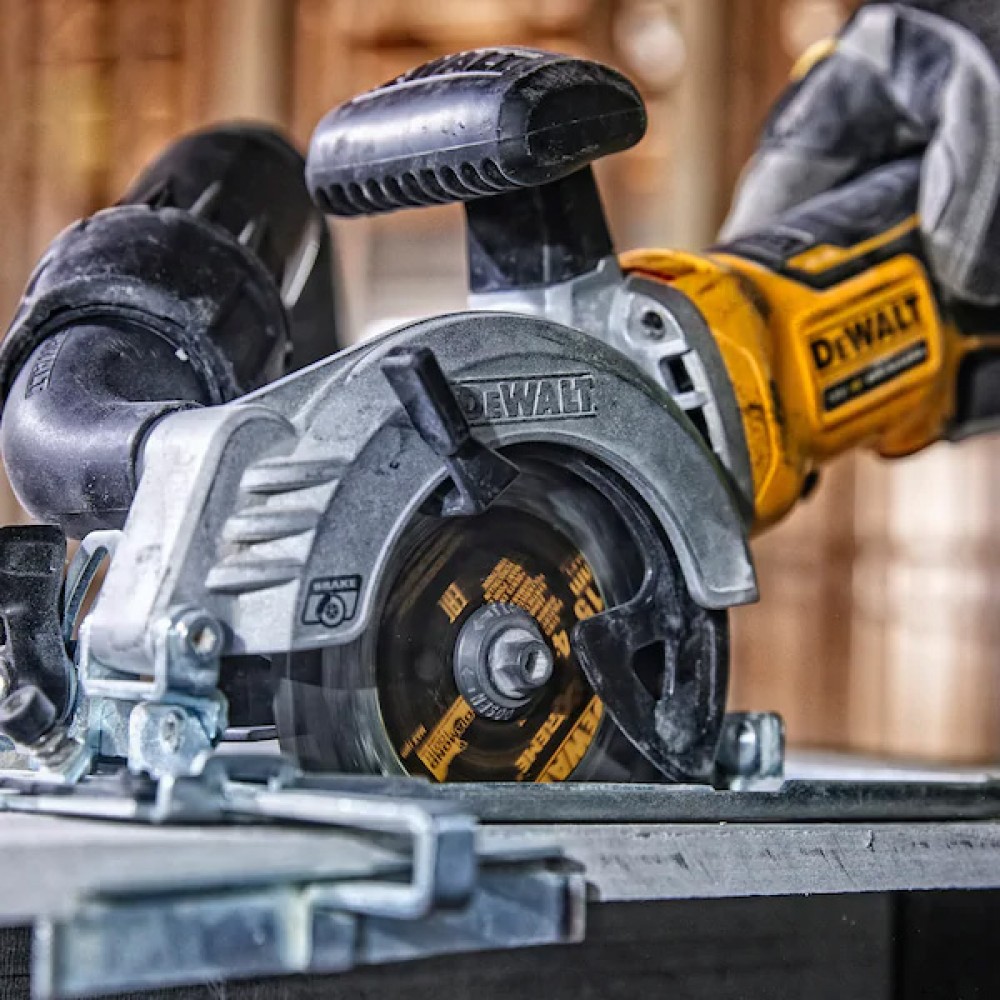 Dewalt 18v Xr Brushless Compact Circular Saw | Dcs571n-xj | Bare Unit