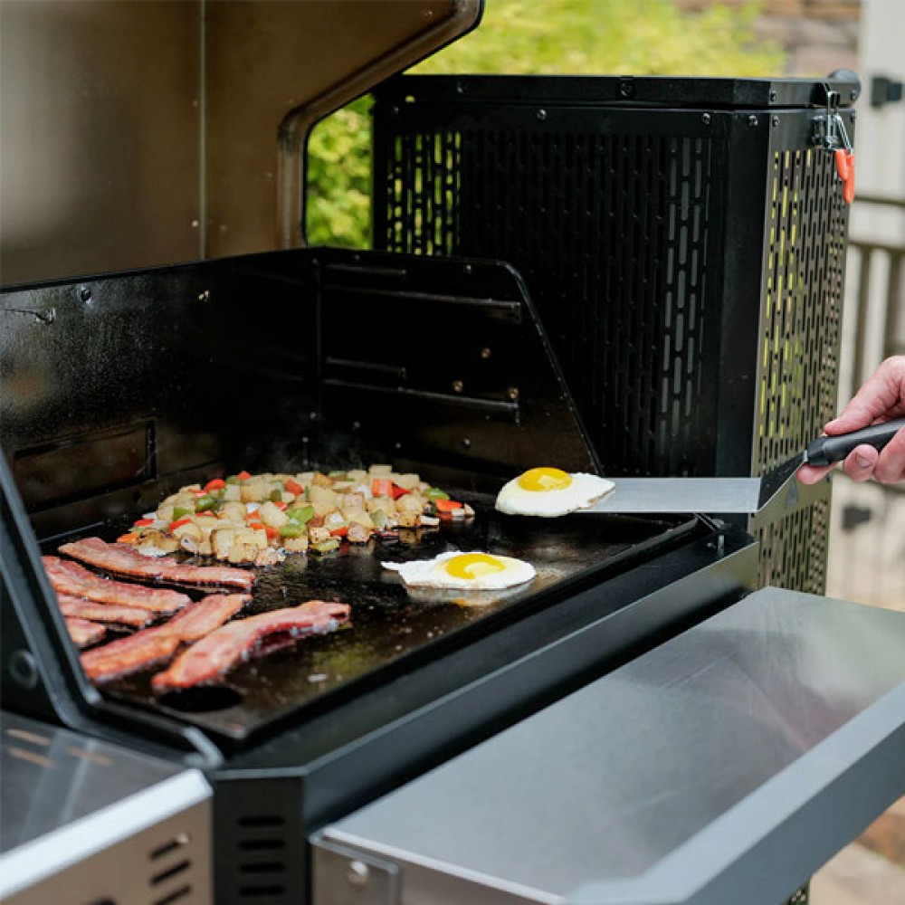 Masterbuilt Gravity Series 800 Griddle / Grill / Smoker | MB20042221