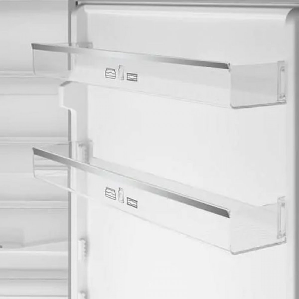 Blomberg Frost Free Fridge Freezer | White | KGM4524 