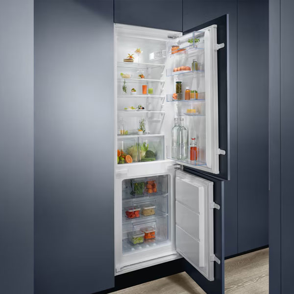 Electrolux Built In Fridge Freezer 70/30 | Lnt6ne18s 